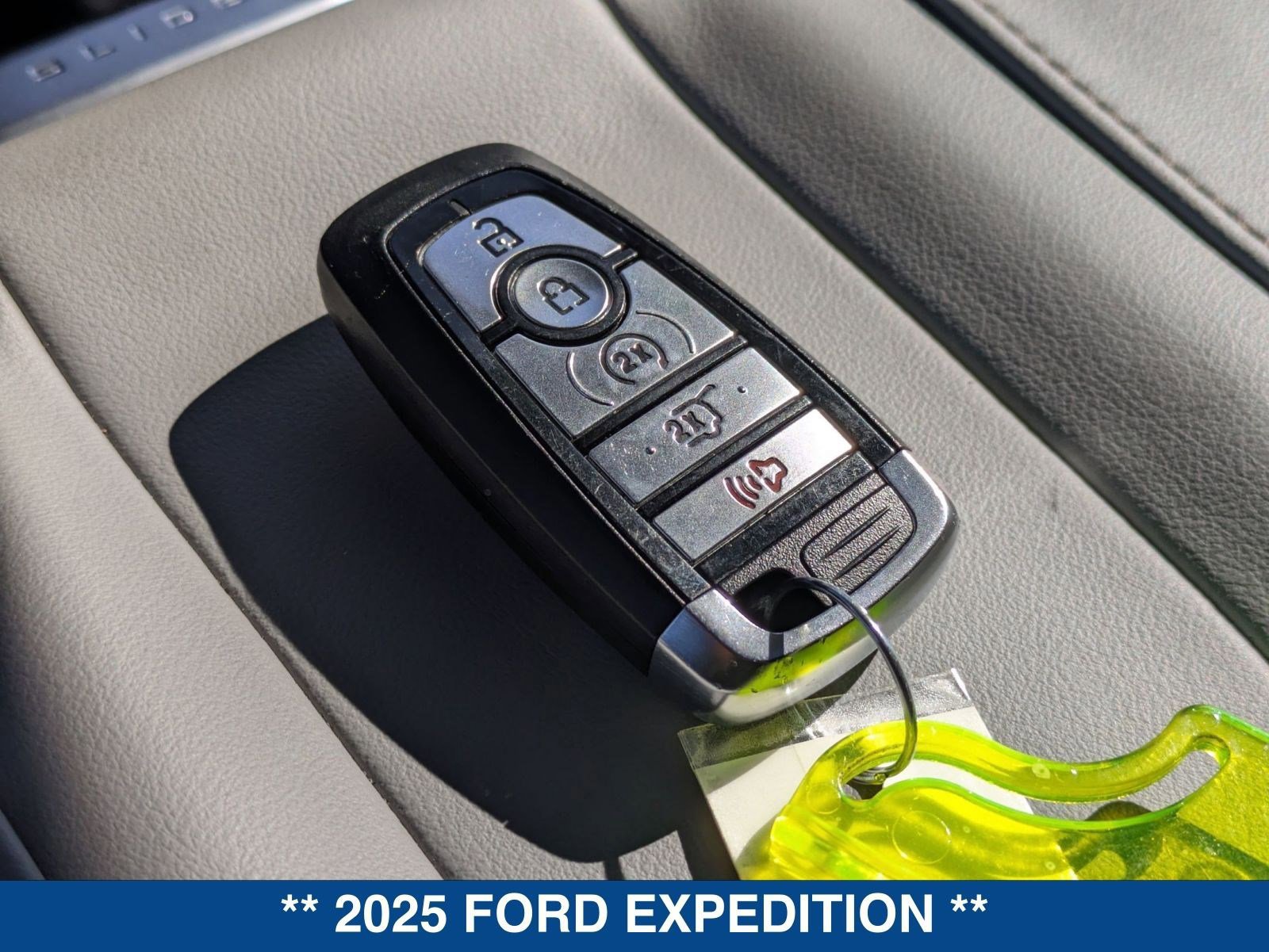 Certified 2025 Ford Expedition Active image 39