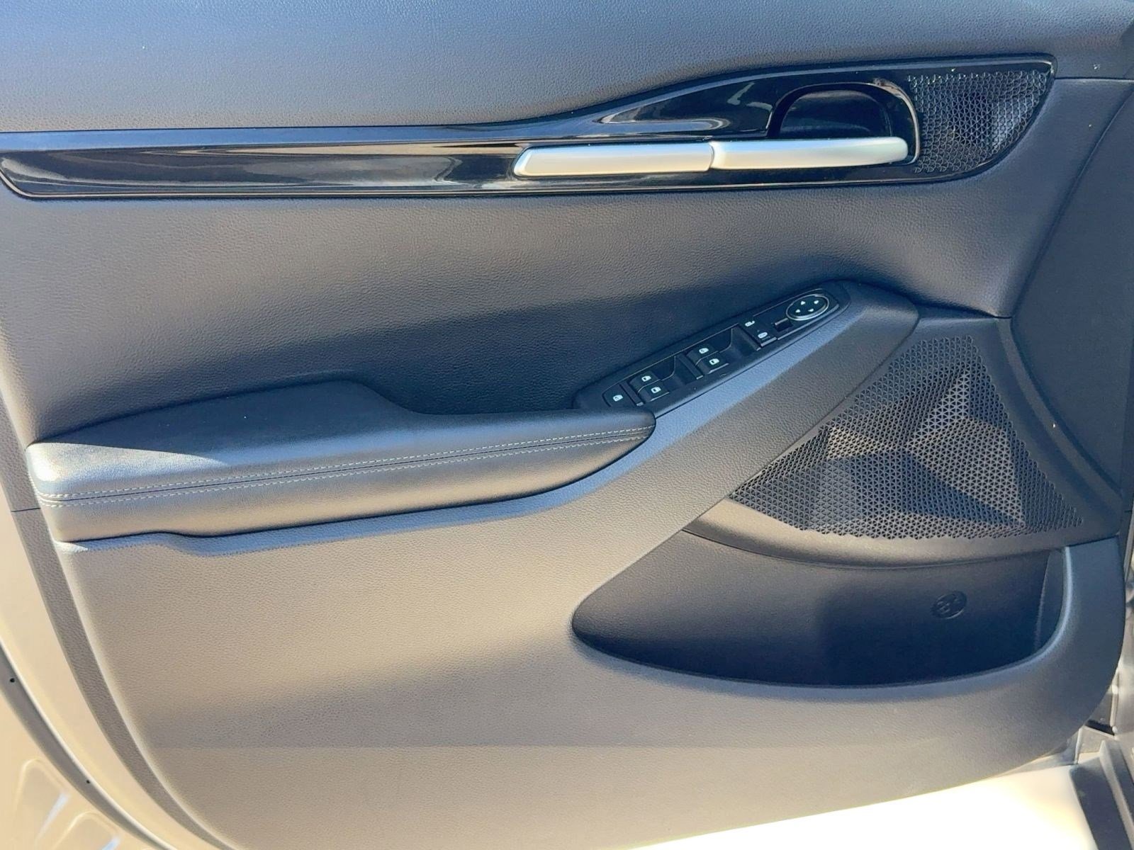 Used 2021 Kia Seltos EX image 12