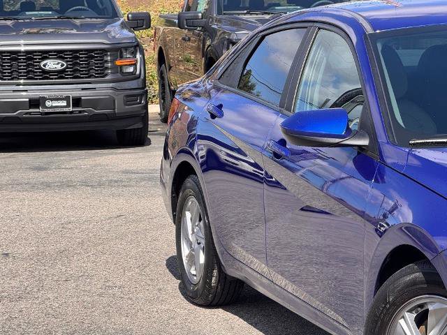 Used 2024 Hyundai Elantra SE FWD image 5