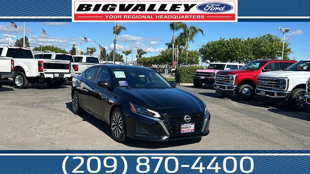 Used 2024 Nissan Altima 2.5 SV image 1