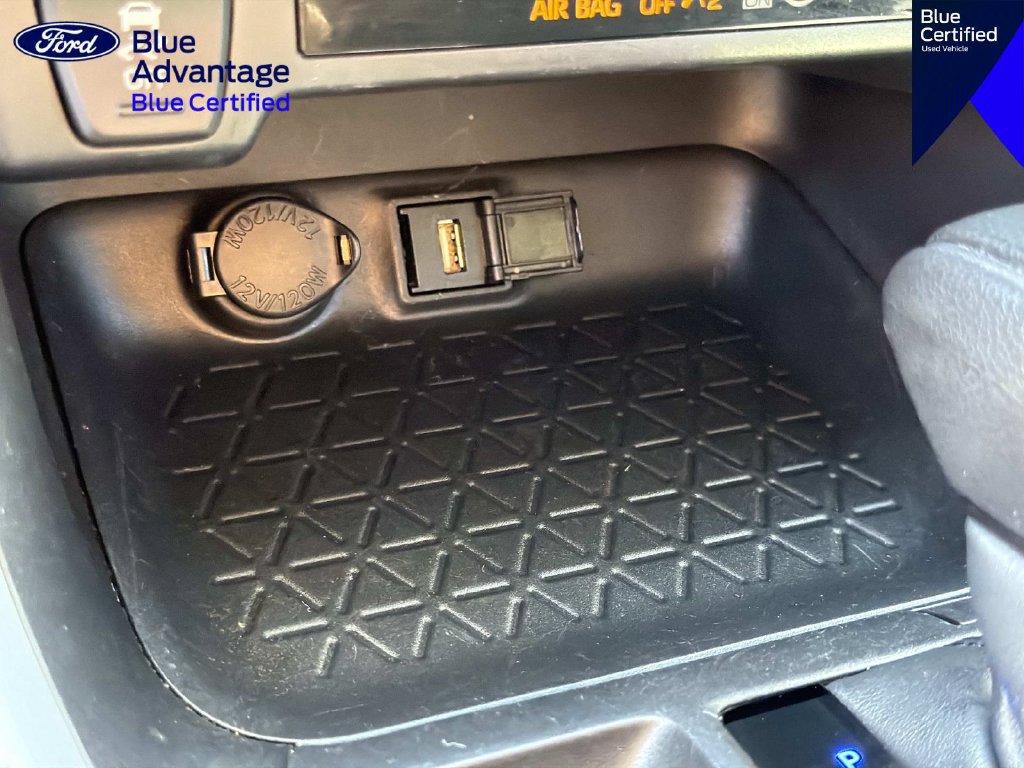 Used 2022 Toyota RAV4 LE AWD/4WD image 28