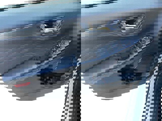 Certified 2024 Ford Escape SE image 17