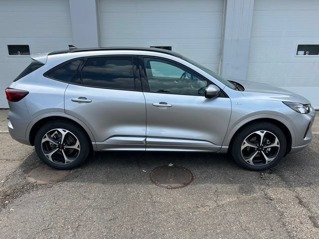 Certified 2023 Ford Escape ST-Line Select w/ Tech Pack #2 AWD/4WD image 6