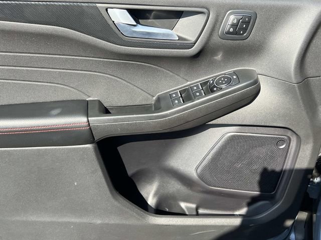 Certified 2023 Ford Escape ST-Line Elite AWD/4WD image 17