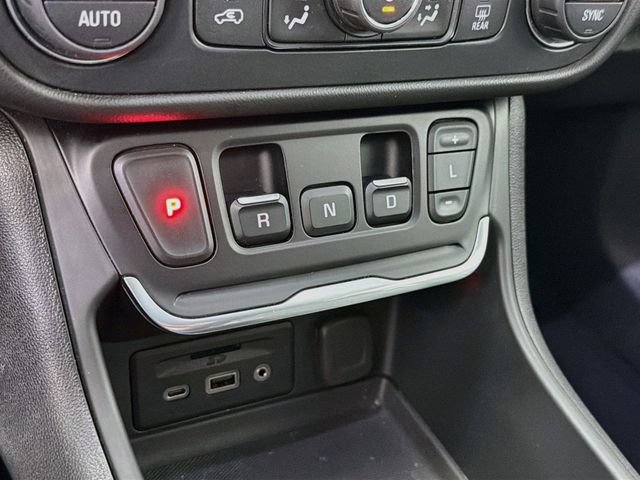 Used 2021 GMC Terrain SLT w/ Elevation Edition AWD/4WD image 19