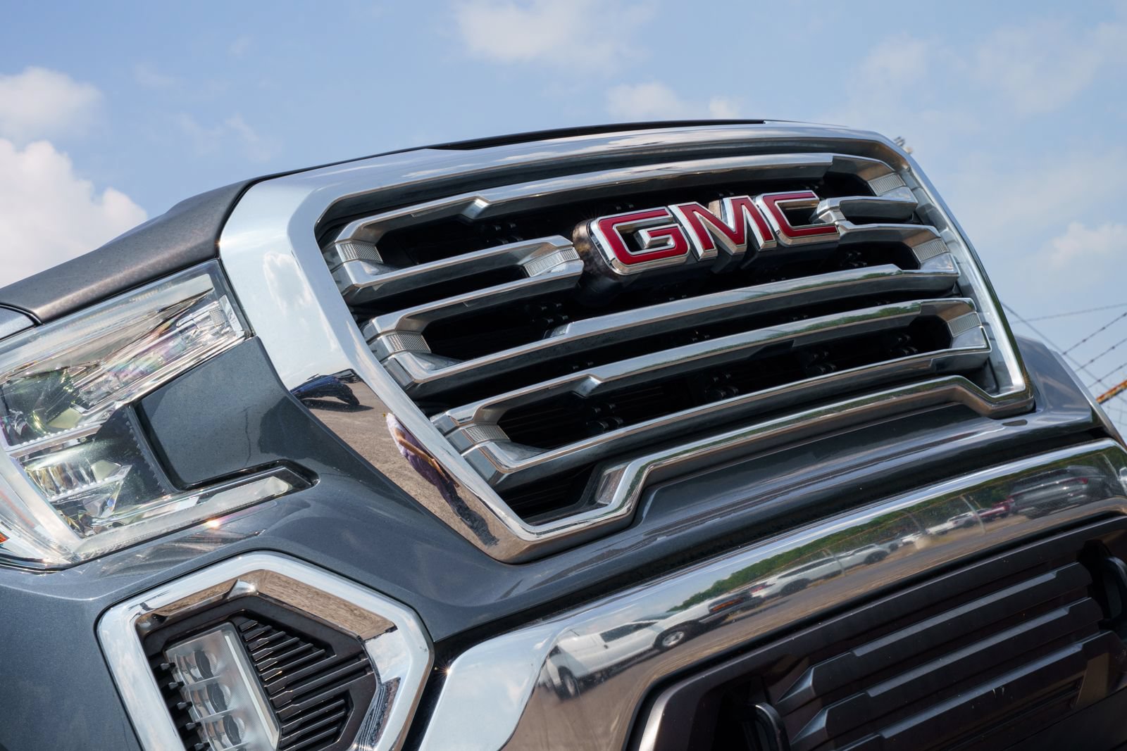 Used 2021 GMC Sierra 1500 SLT AWD/4WD image 12