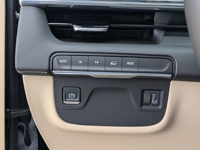 Used 2023 Cadillac Escalade ESV Premium Luxury image 17