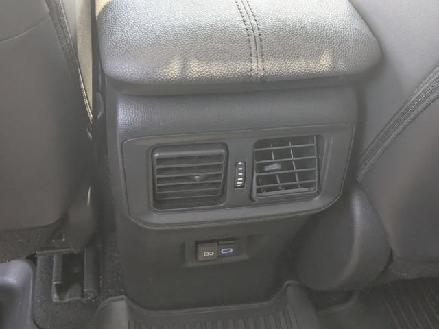 Used 2022 Toyota RAV4 XLE Premium AWD/4WD image 23