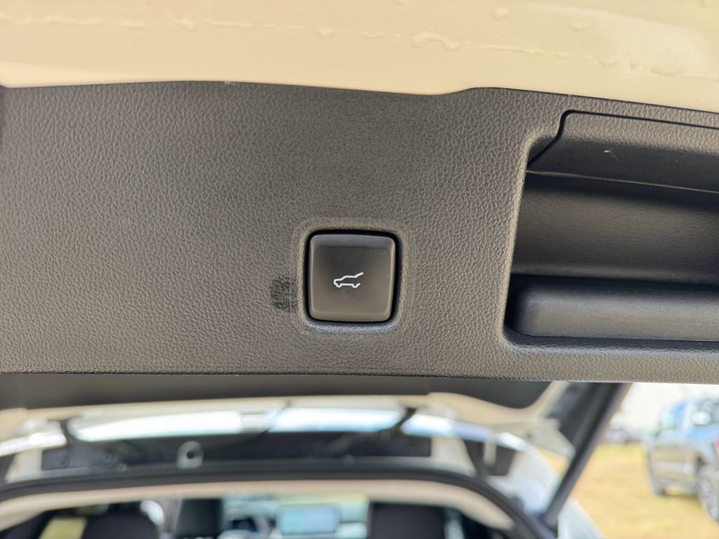 Certified 2024 Ford Escape Platinum w/ Premium Technology Package image 28