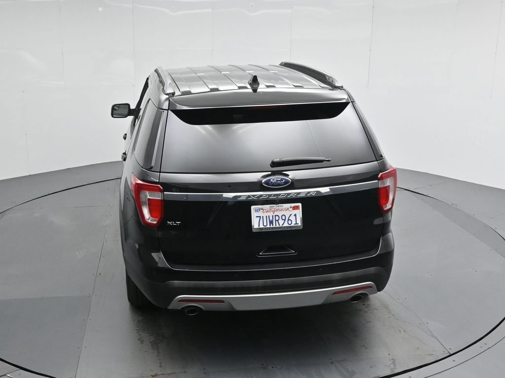 Certified 2017 Ford Explorer XLT image 14