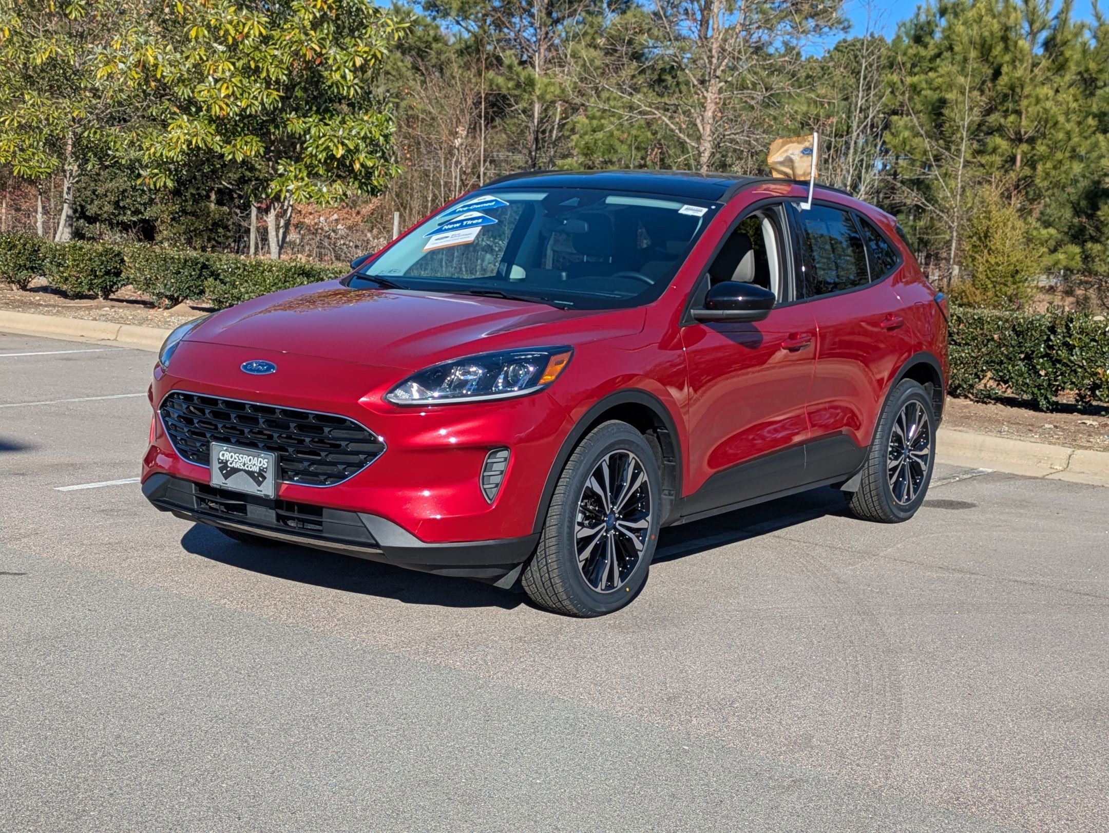 Certified 2022 Ford Escape SE w/ SE Sport Appearance Package image 8