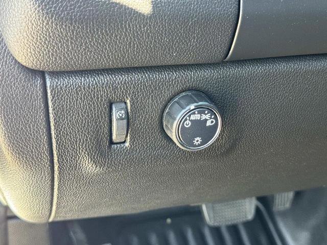 Used 2022 Chevrolet Colorado LT w/ Fleet Safety Package image 15
