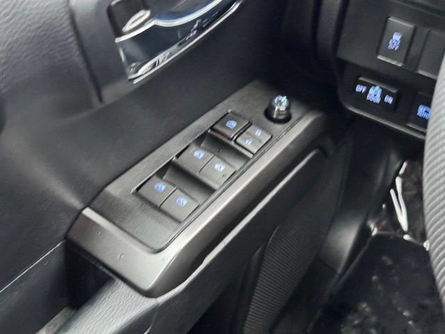 Used 2021 Toyota Tacoma TRD Sport AWD/4WD image 30