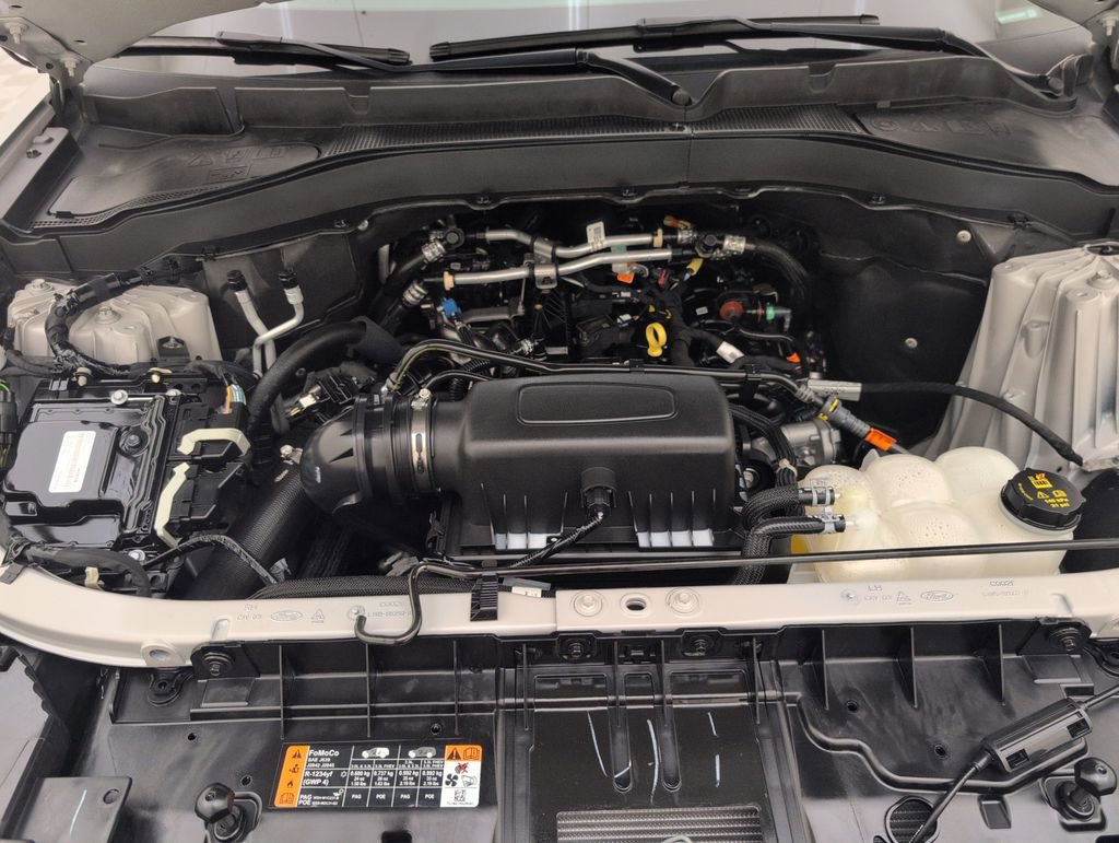 Certified 2024 Ford Explorer XLT w/ Equipment Group 202A RWD image 38