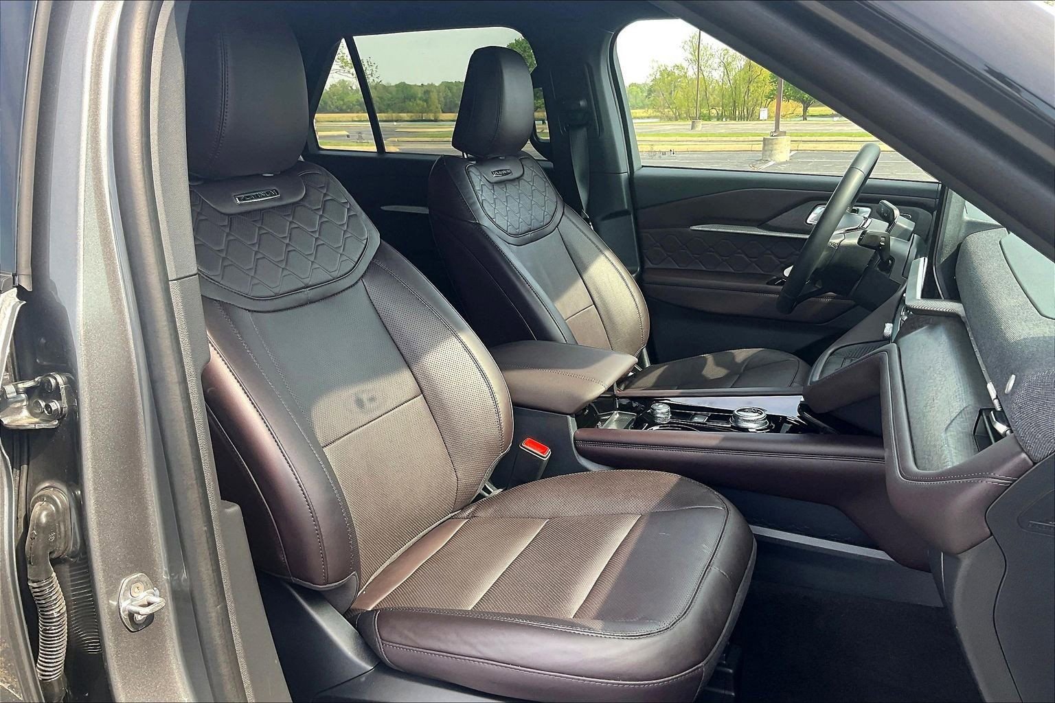 Certified 2025 Ford Explorer Platinum w/ Ultimate Package RWD image 8