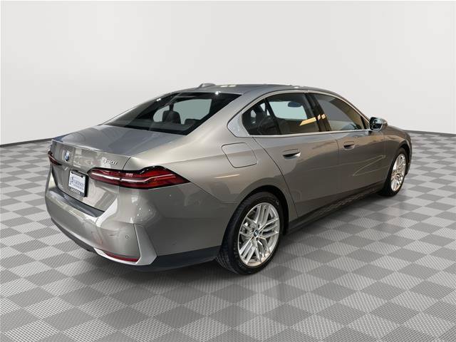Used 2024 BMW 530i xDrive w/ Premium Package AWD/4WD image 7