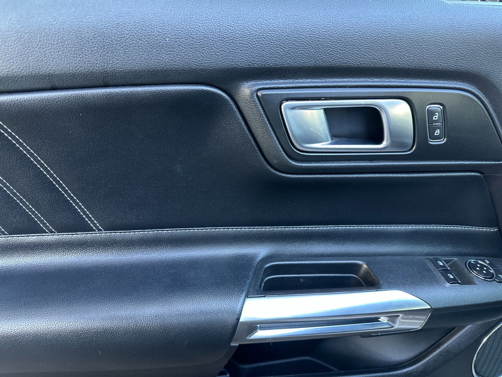 Certified 2022 Ford Mustang Premium image 12