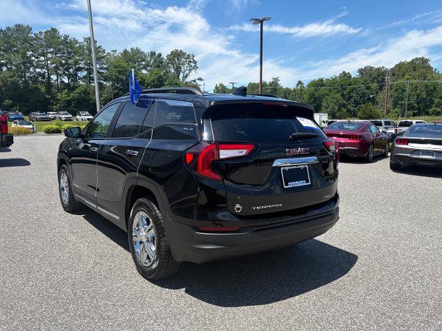 Used 2023 GMC Terrain SLE w/ Driver Convenience Package AWD/4WD image 5