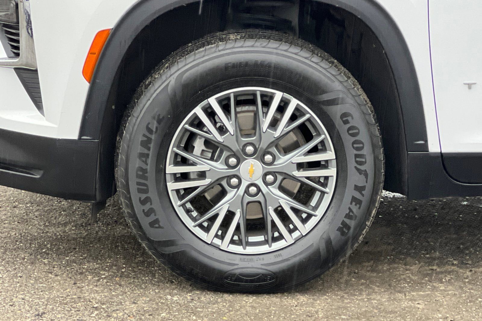 Used 2024 Chevrolet Traverse LT image 27