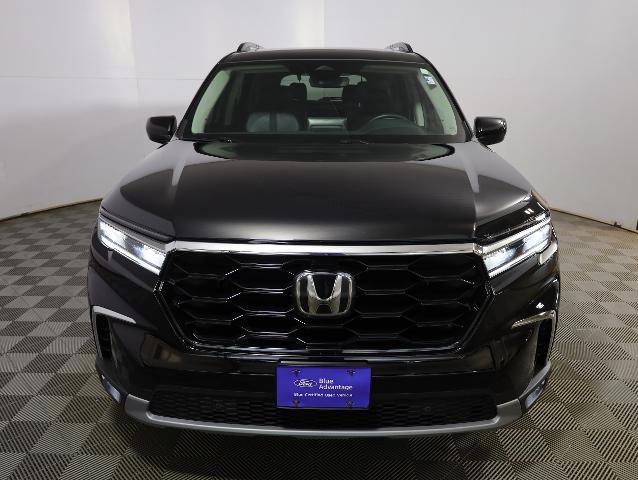 Used 2024 Honda Pilot Touring image 3