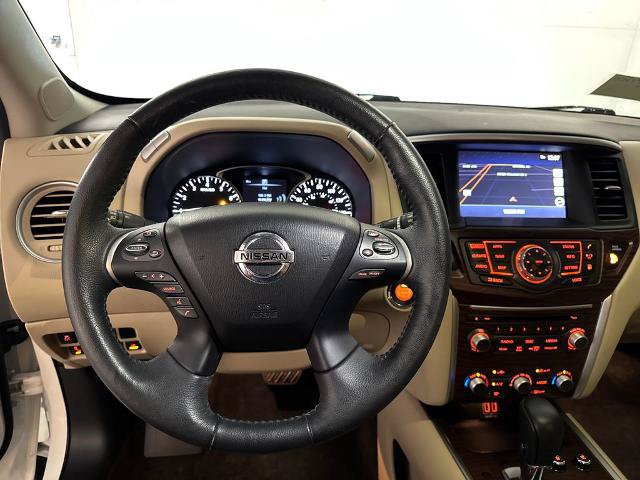 Used 2018 Nissan Pathfinder Platinum FWD image 8