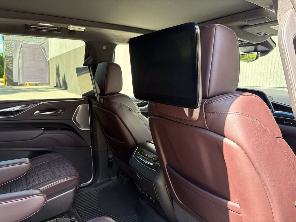 Used 2022 Cadillac Escalade Sport Platinum AWD/4WD image 35