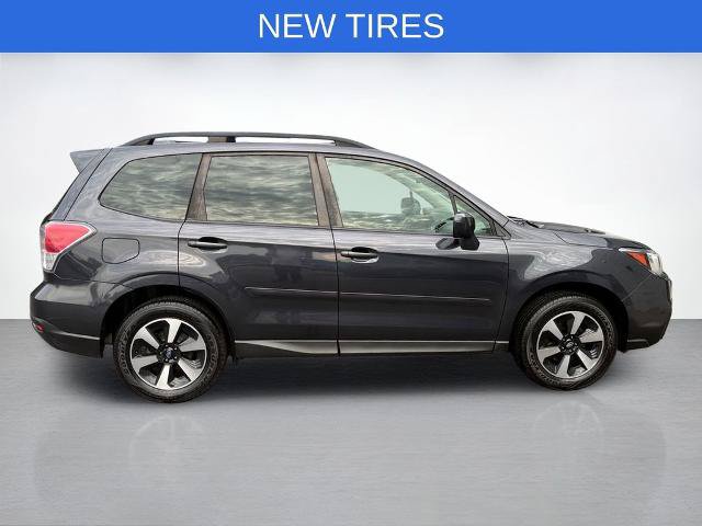 Used 2017 Subaru Forester 2.5i Premium AWD/4WD image 2