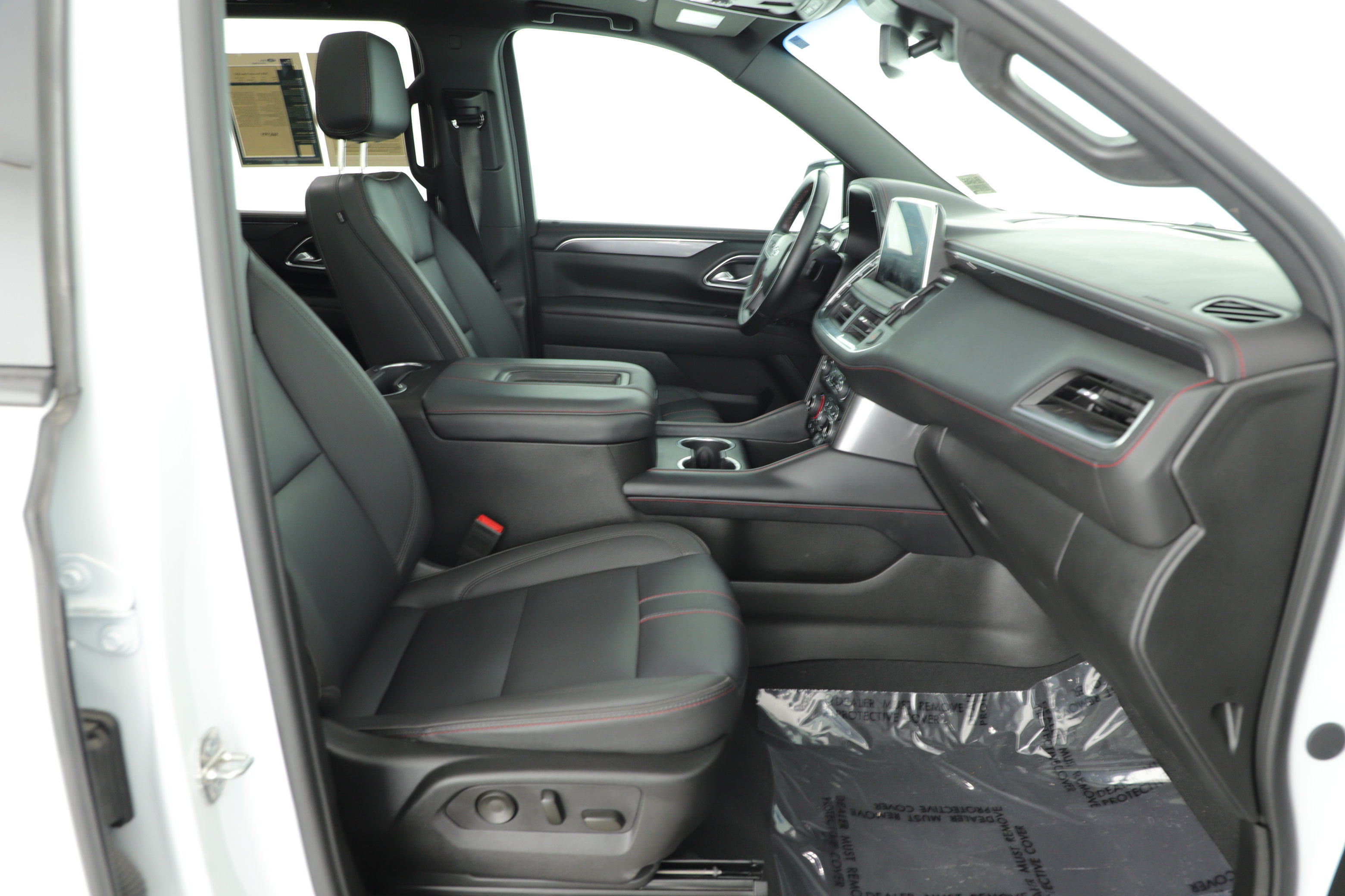 Used 2024 Chevrolet Tahoe RST w/ Luxury Package AWD/4WD image 18