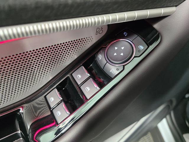 Certified 2025 Ford Explorer Platinum w/ LUX Leather Package image 27