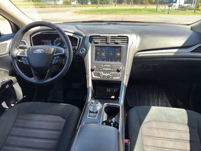 Certified 2020 Ford Fusion SE FWD image 15