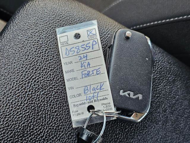 Used 2024 Kia Forte LXS image 31