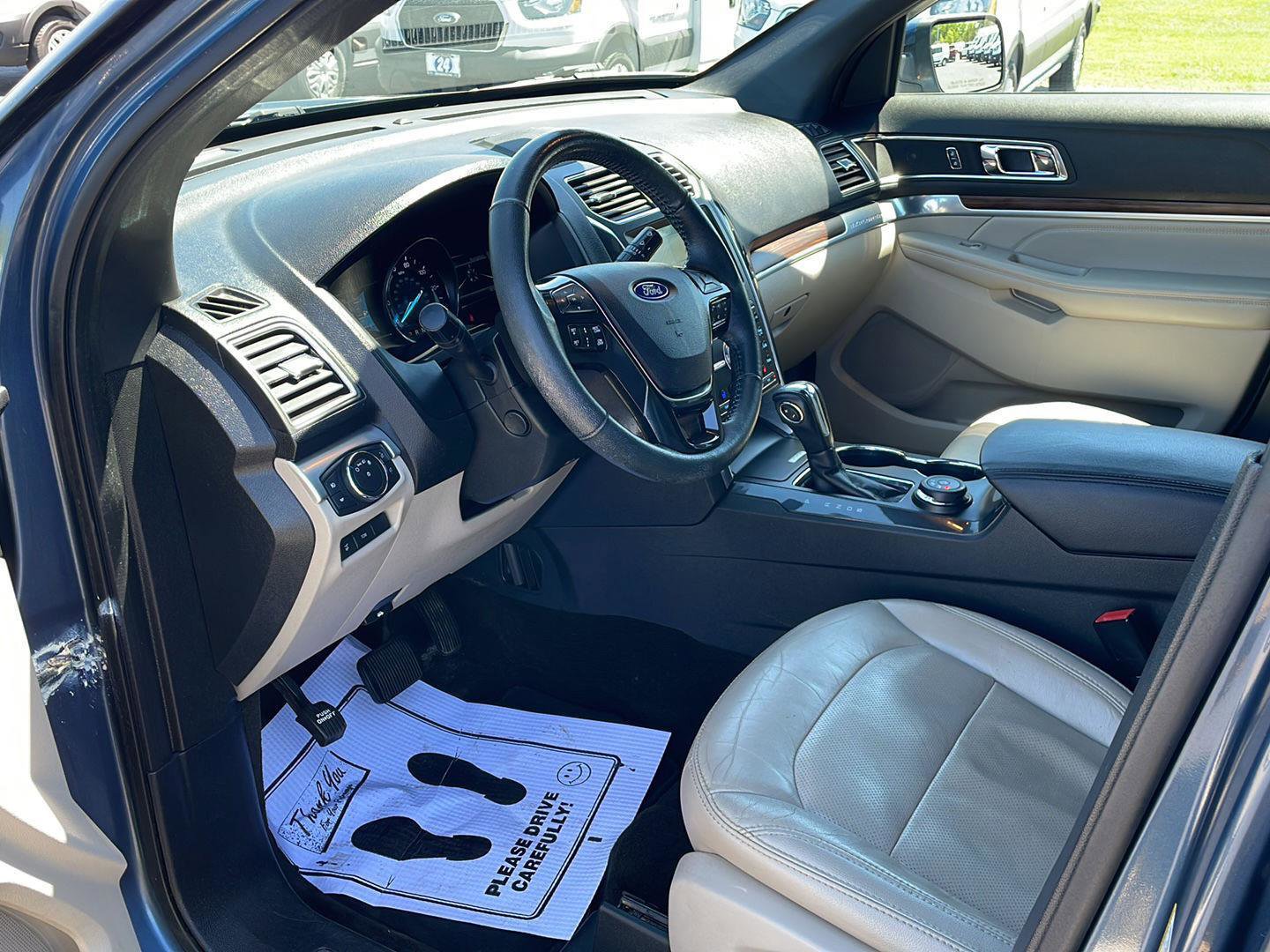 Certified 2018 Ford Explorer Limited w/ Equipment Group 301A AWD/4WD image 9