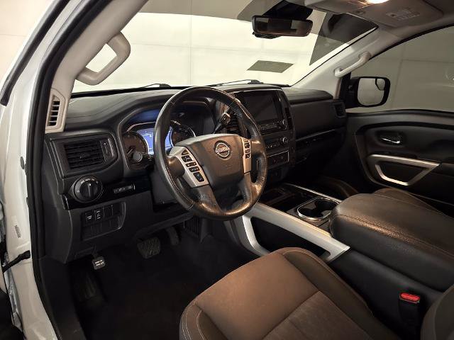 Used 2023 Nissan Titan SV w/ SV Convenience Package RWD image 6