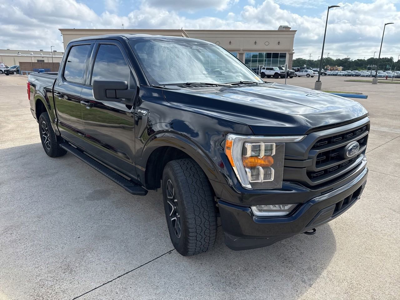 Certified 2022 Ford F150 XLT w/ Equipment Group 302A High AWD/4WD image 18