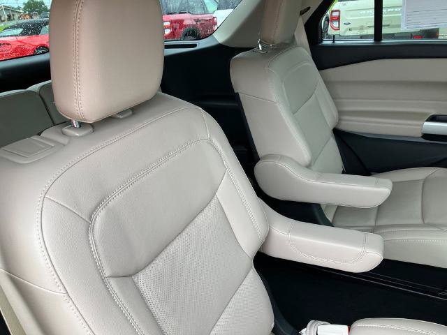Certified 2024 Ford Explorer Limited w/ Limited Technology Package AWD/4WD image 20