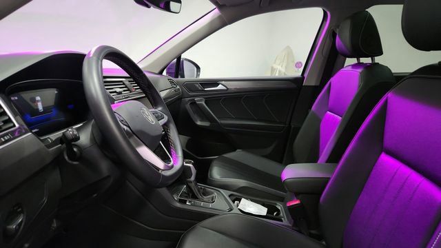 Used 2024 Volkswagen Tiguan SE image 10