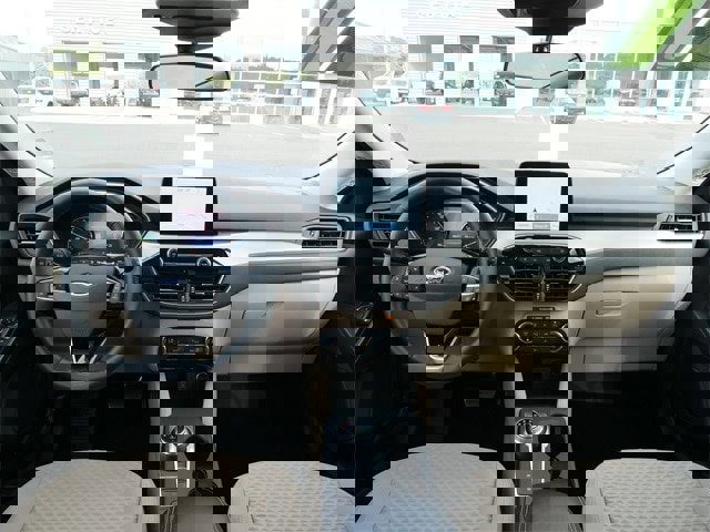 Certified 2021 Ford Escape SE w/ SE Sport Appearance Package image 20