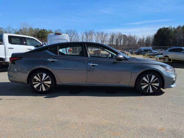 Used 2022 Nissan Altima 2.5 SV image 5