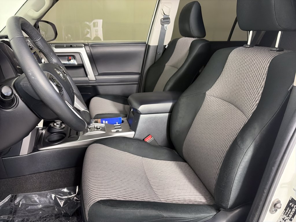 Used 2020 Toyota 4Runner 4WD image 11