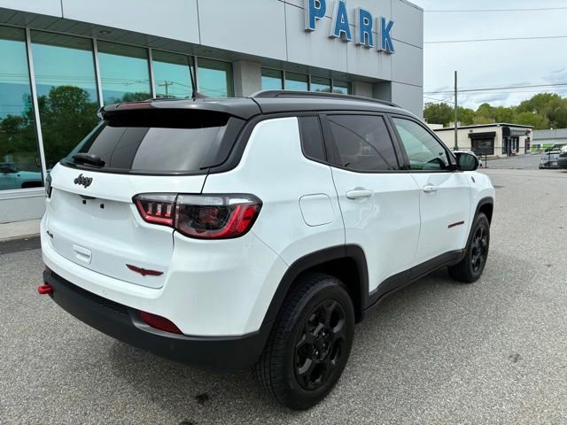 Used 2023 Jeep Compass Trailhawk AWD/4WD image 3
