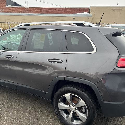 Used 2020 Jeep Cherokee Limited w/ Technology Group image 5