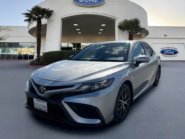Used 2023 Toyota Camry SE image 7