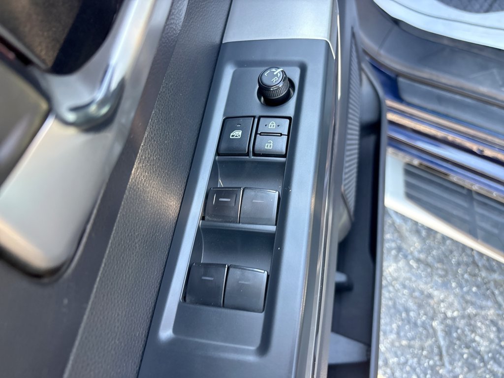 Used 2022 Toyota Tundra SR5 AWD/4WD image 27