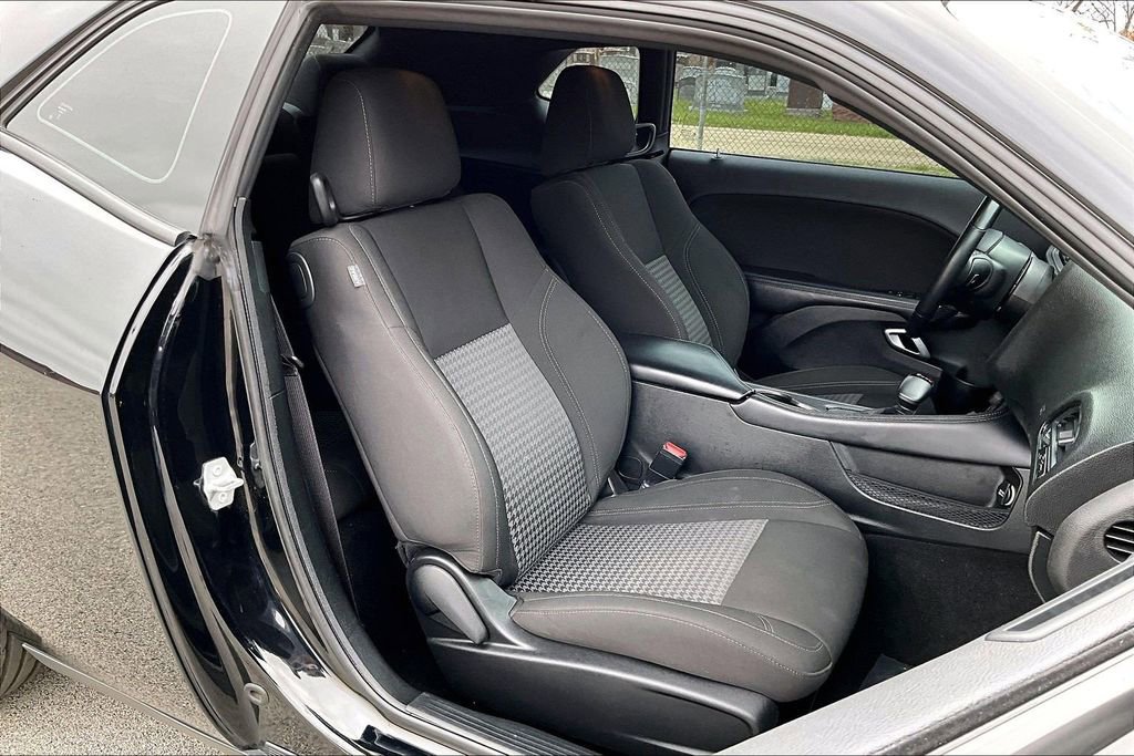 Used 2023 Dodge Challenger SXT w/ Blacktop Package RWD image 7