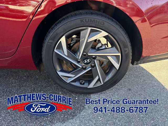 Used 2025 Hyundai Elantra Sport FWD image 13