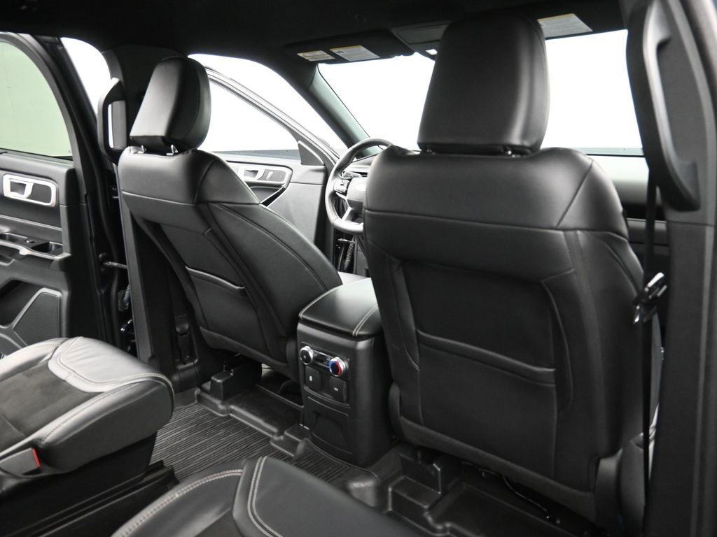 Certified 2023 Ford Explorer ST image 12