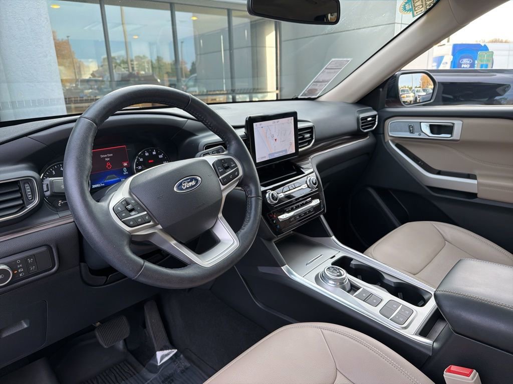Certified 2022 Ford Explorer Limited w/ Equipment Group 301A image 21