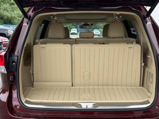Used 2019 Toyota Highlander Limited Platinum AWD/4WD image 6