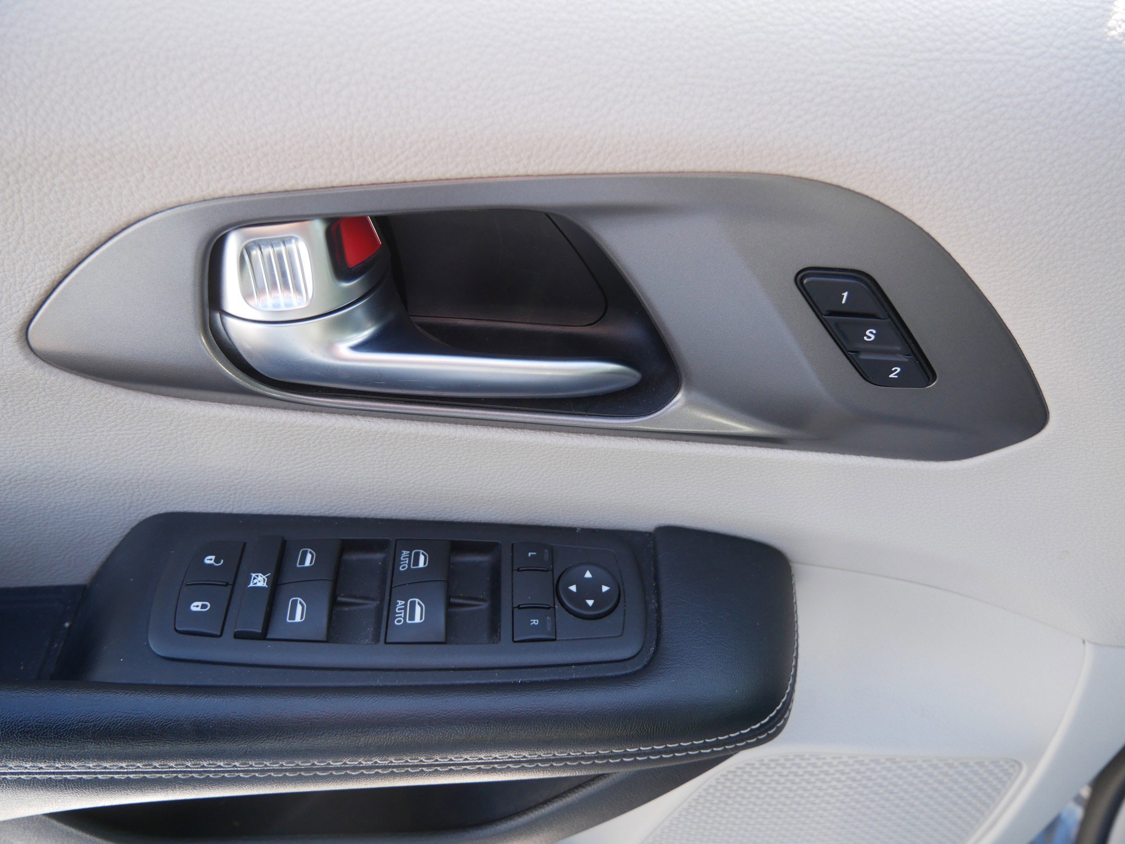 Used 2022 Chrysler Pacifica Touring-L image 20