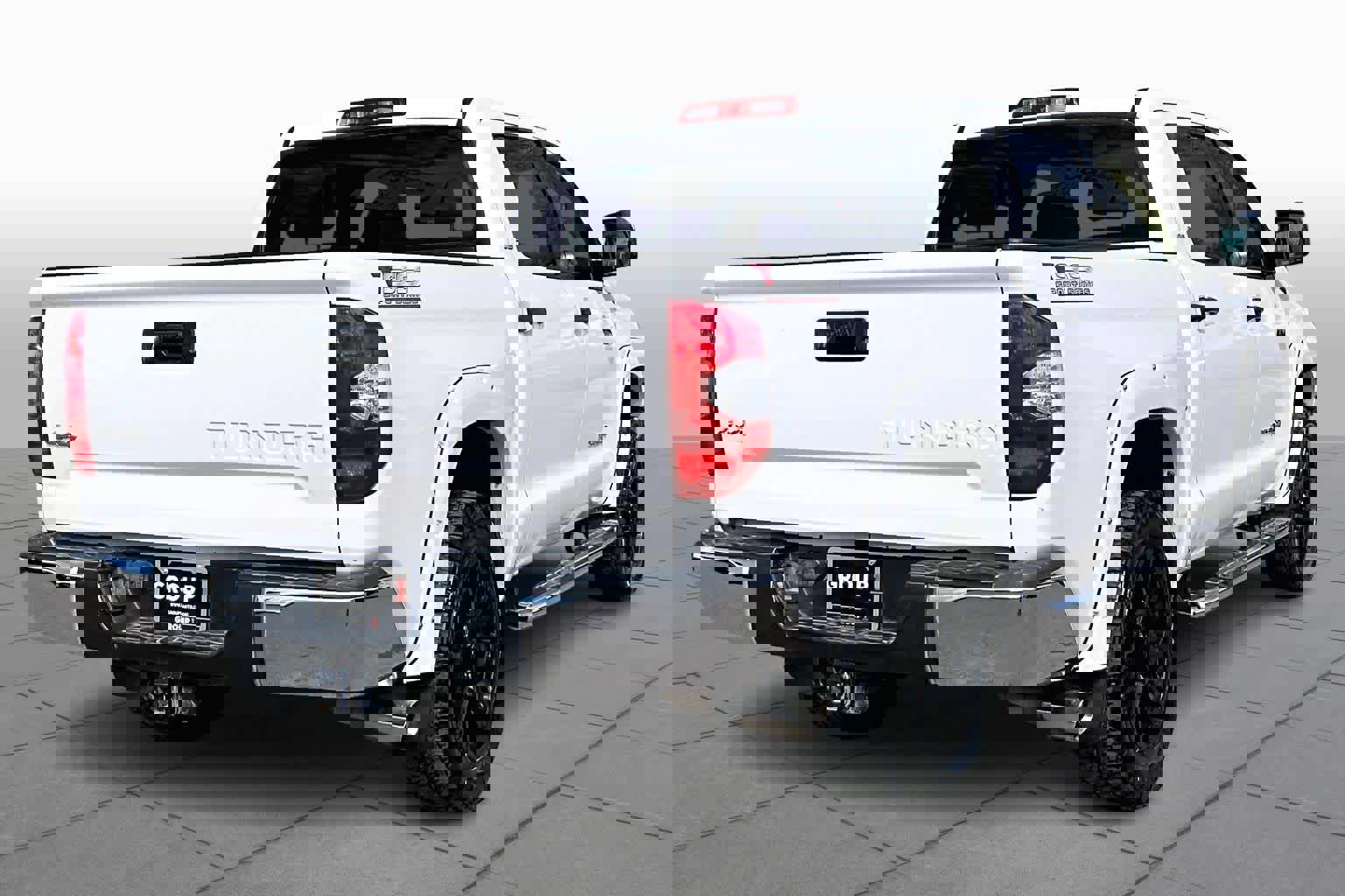 Used 2018 Toyota Tundra SR5 w/ SR5 Upgrade Package image 4